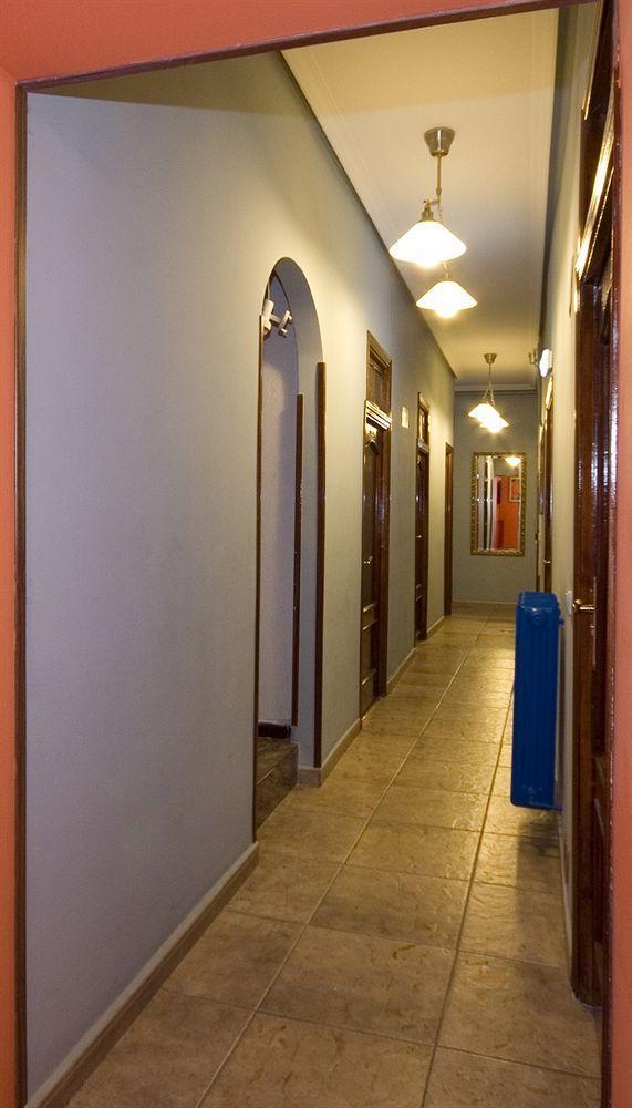Hostal Rico Madrid Exterior photo